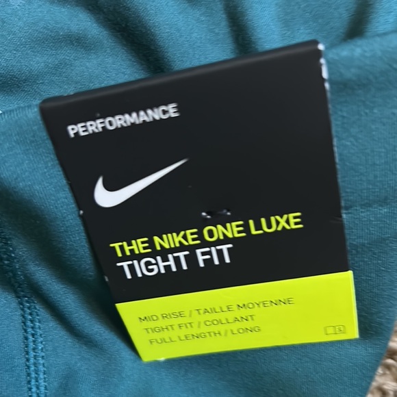 NWT Nike Dri Fit Leggings 1X - Picture 4 of 6
